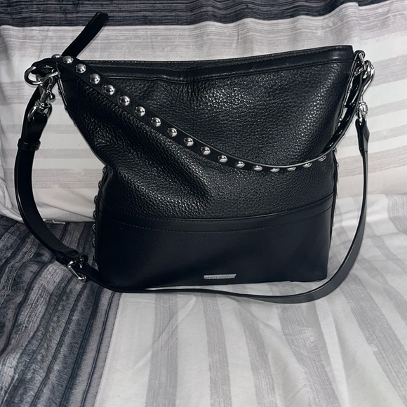 Chic Bucket Bag With Silver Rivets - Picture 2 of 15